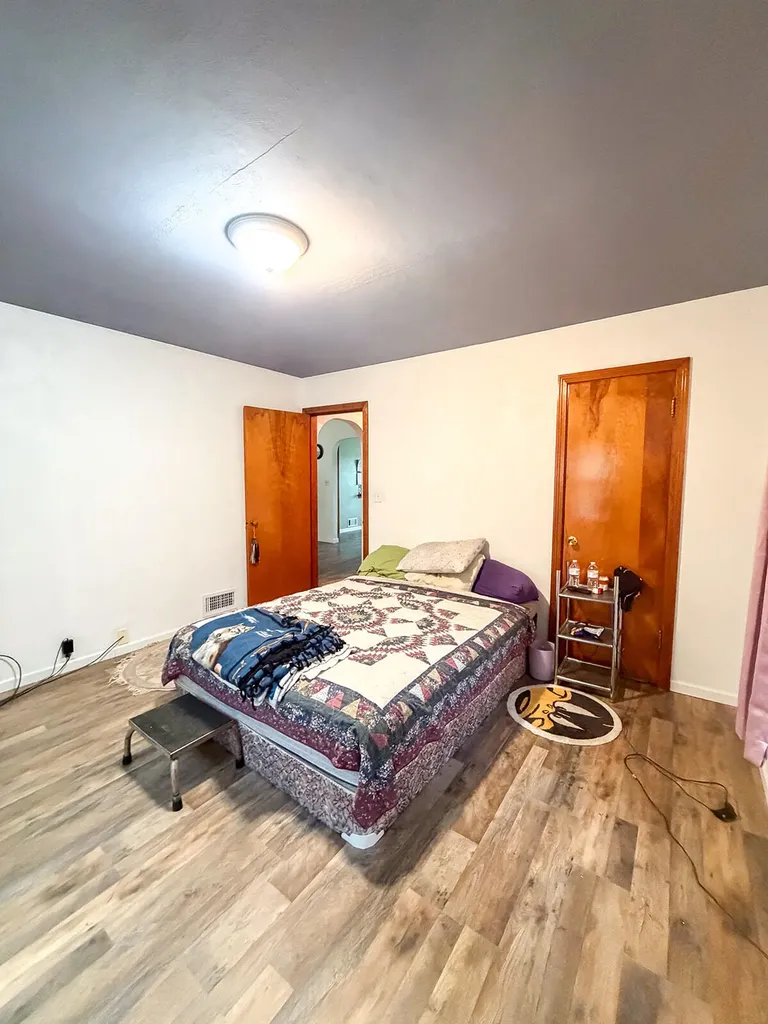 114 E Southeastern Avenue E Galien Village MI 49113