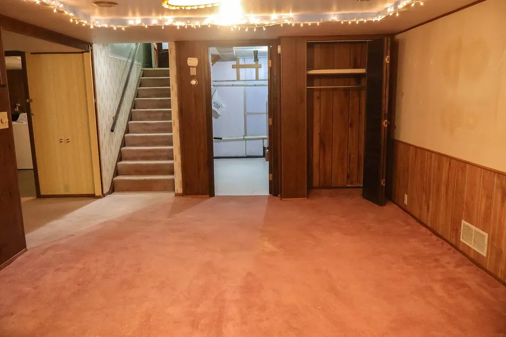 114 E Southeastern Avenue E Galien Village MI 49113
