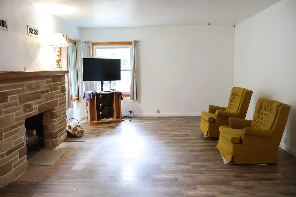 114 E Southeastern Avenue E Galien Village MI 49113