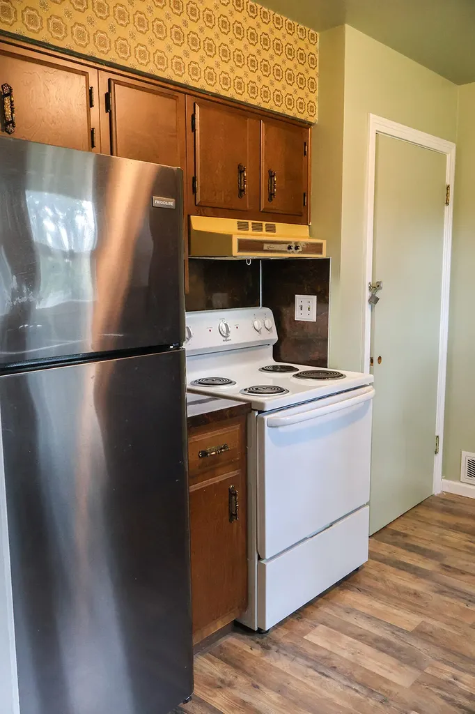 114 E Southeastern Avenue E Galien Village MI 49113