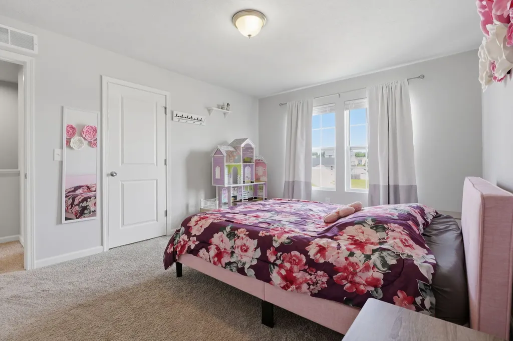 835 Misty Ridge Drive Middleville Village MI 49333