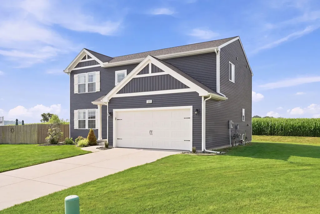 835 Misty Ridge Drive Middleville Village MI 49333