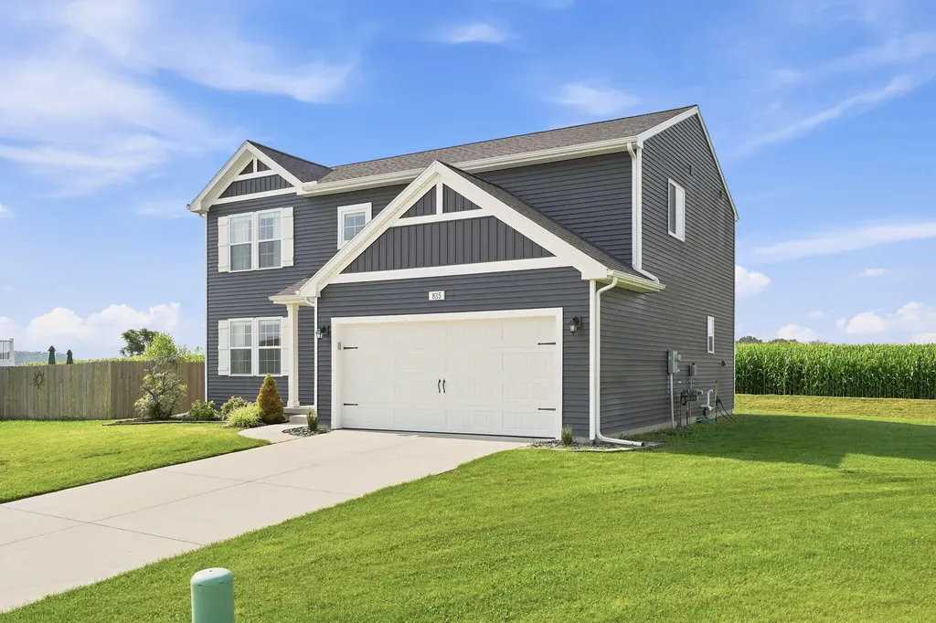 835 Misty Ridge Drive Middleville Village MI 49333