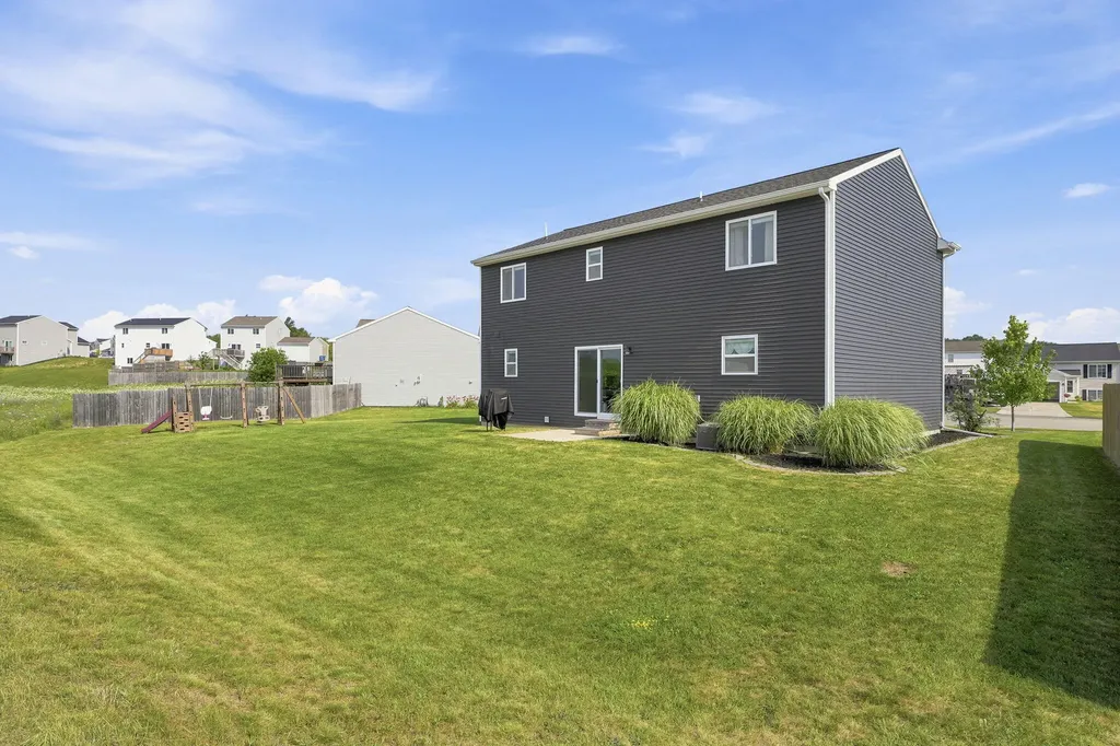 835 Misty Ridge Drive Middleville Village MI 49333