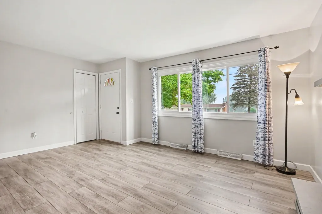 31 S New Moon Terrace S Springfield City MI 49037