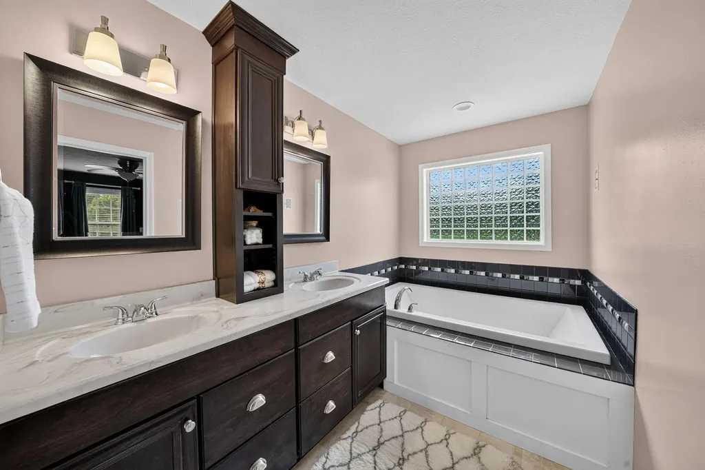 66155 Blackberry Jefferson Township MI 49112