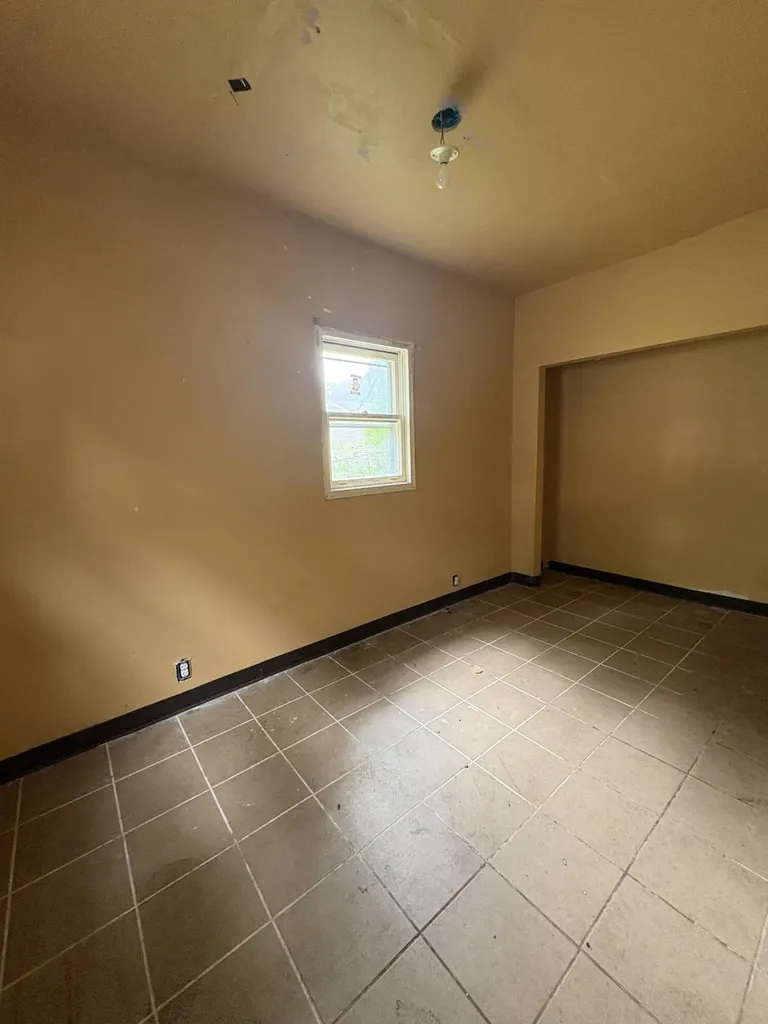 212 W South Street Hartford City MI 49057