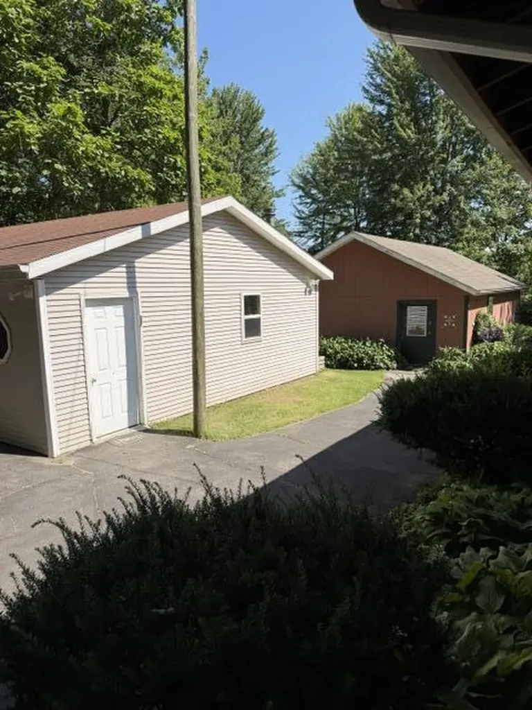4084 Hartman Road Sodus Township MI 49126