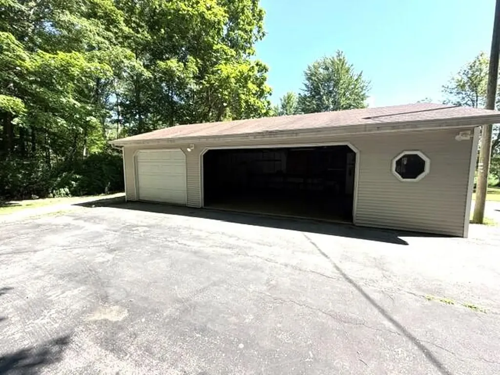 4084 Hartman Road Sodus Township MI 49126