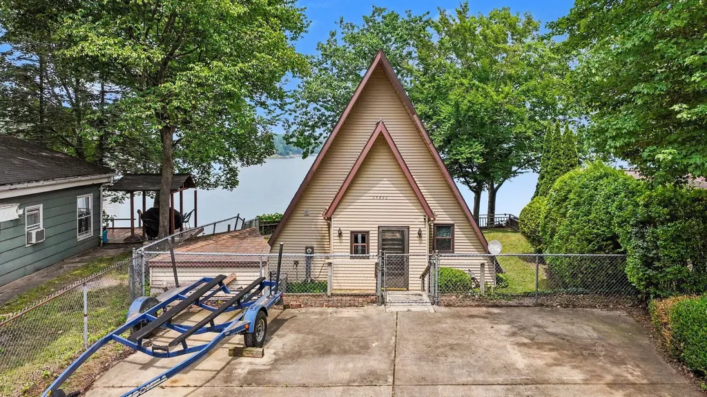 25862 Shore Drive Porter Township MI 49065