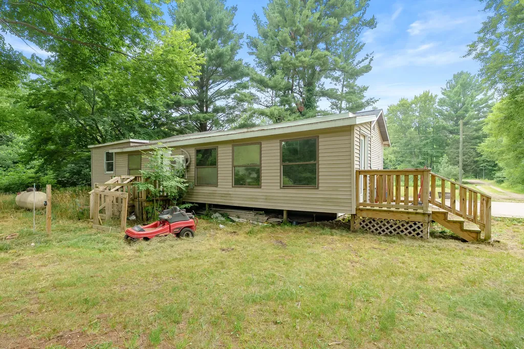 75583 24th Avenue Covert Township MI 49090