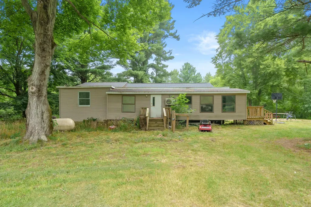 75583 24th Avenue Covert Township MI 49090