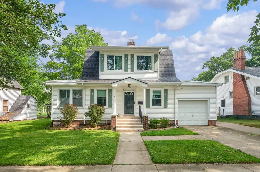 1607 Hickory Street Niles City MI 49120