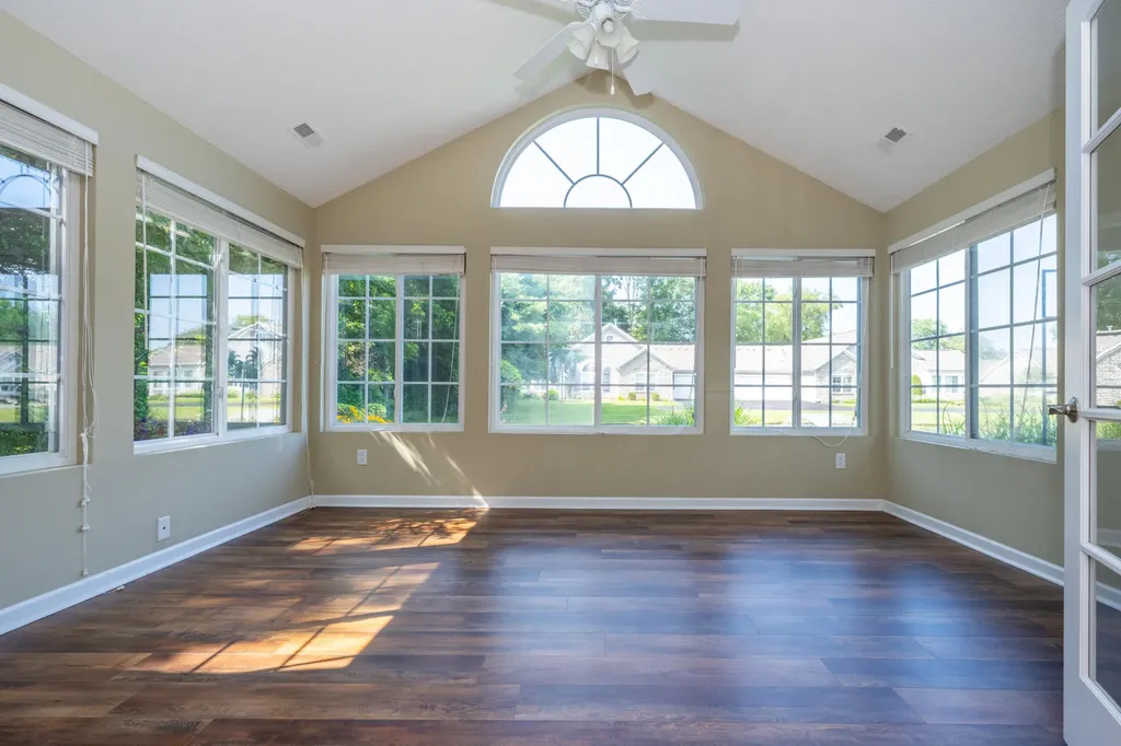 2822 Villa Lane Sodus Township MI 49022