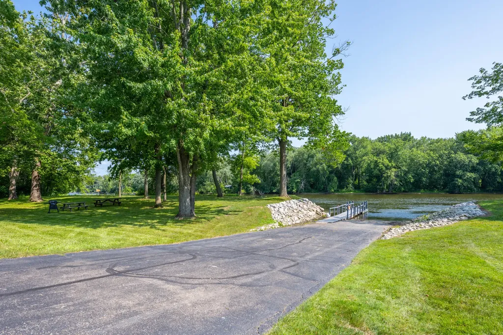 2822 Villa Lane Sodus Township MI 49022