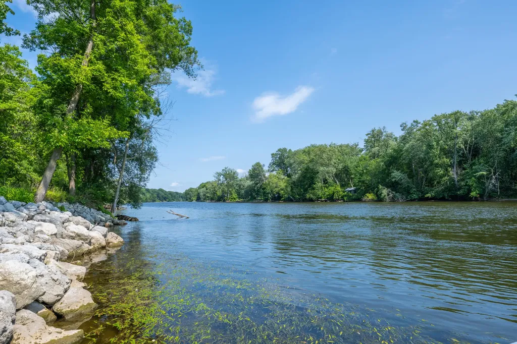 2822 Villa Lane Sodus Township MI 49022