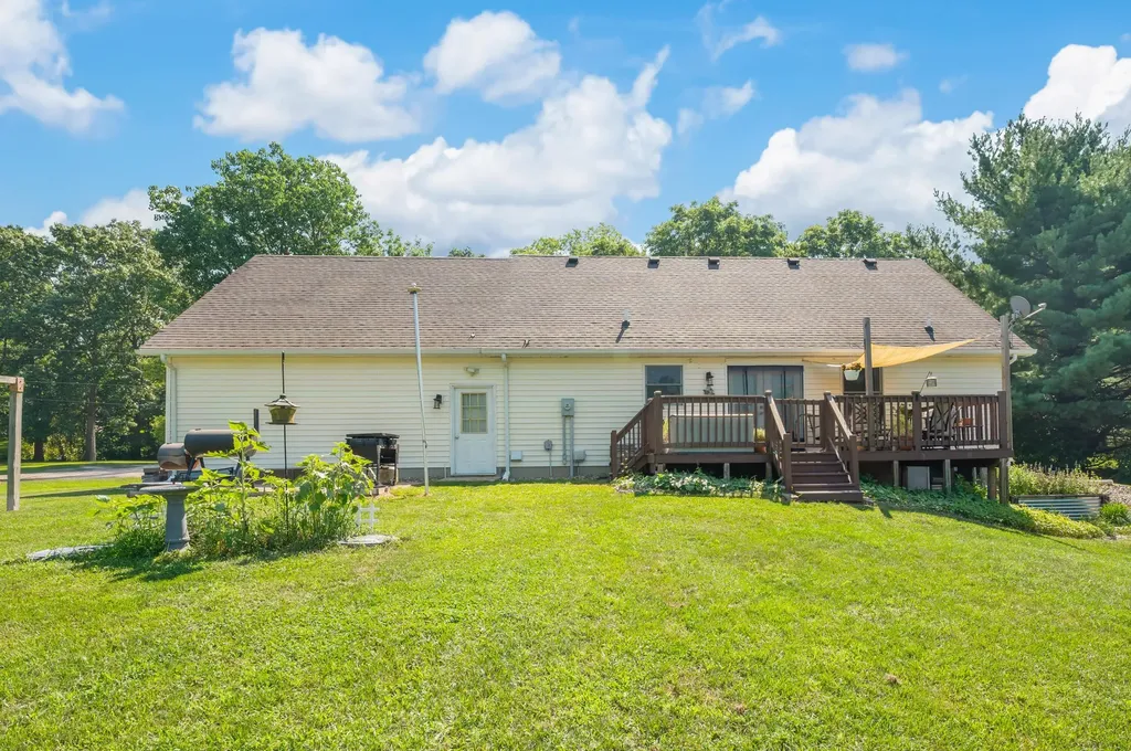 1136 Carberry Road Howard Township MI 49120