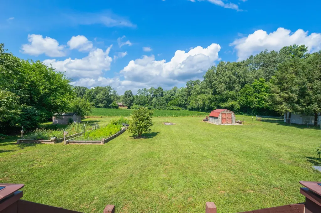 1136 Carberry Road Howard Township MI 49120