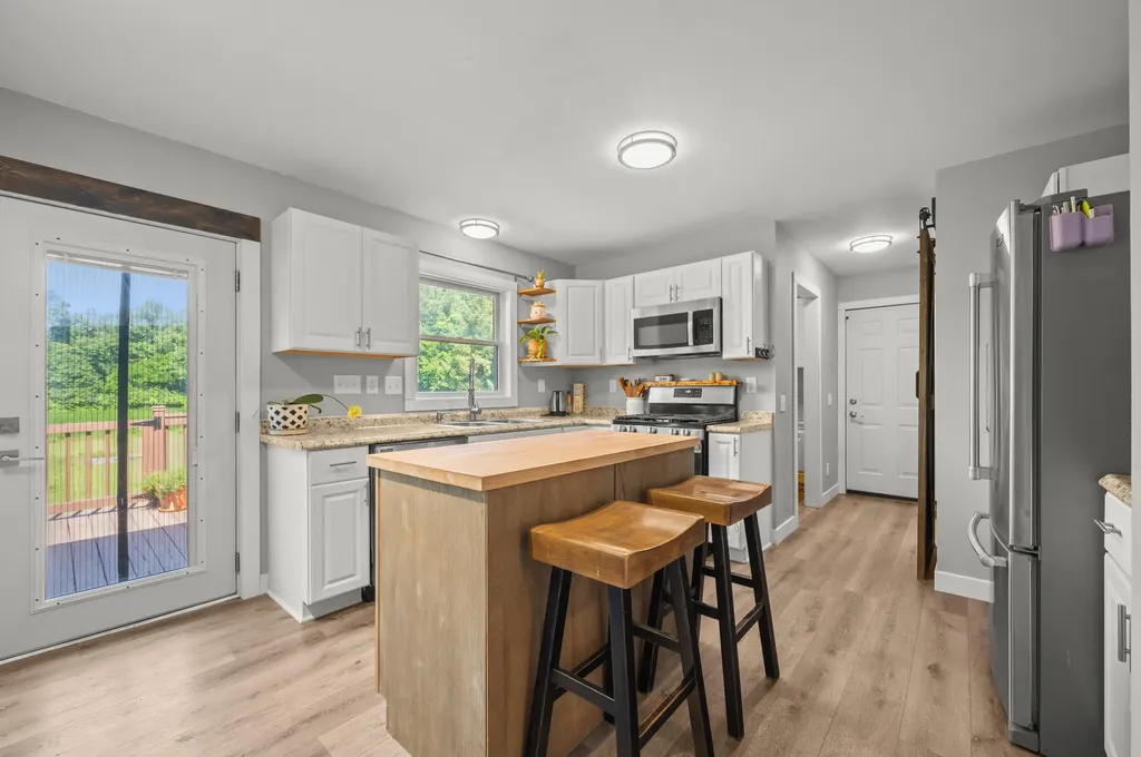 1136 Carberry Road Howard Township MI 49120