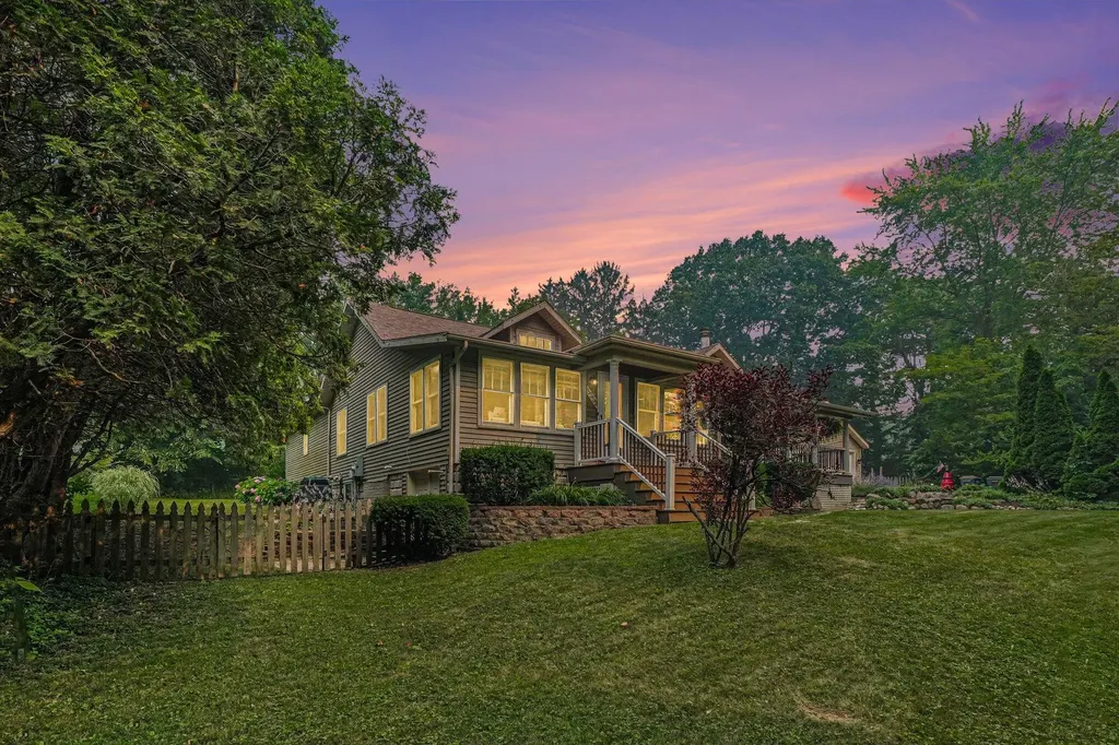 5359 Riverside Drive Hagar Township MI 49038