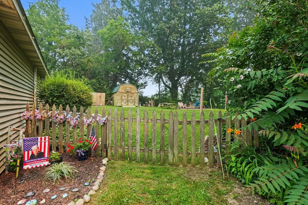 5359 Riverside Drive Hagar Township MI 49038