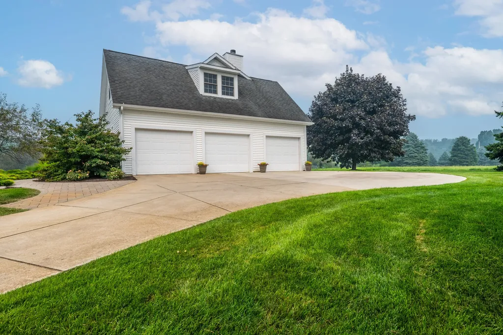 103 Bridle Path Lane Niles Township MI 49120