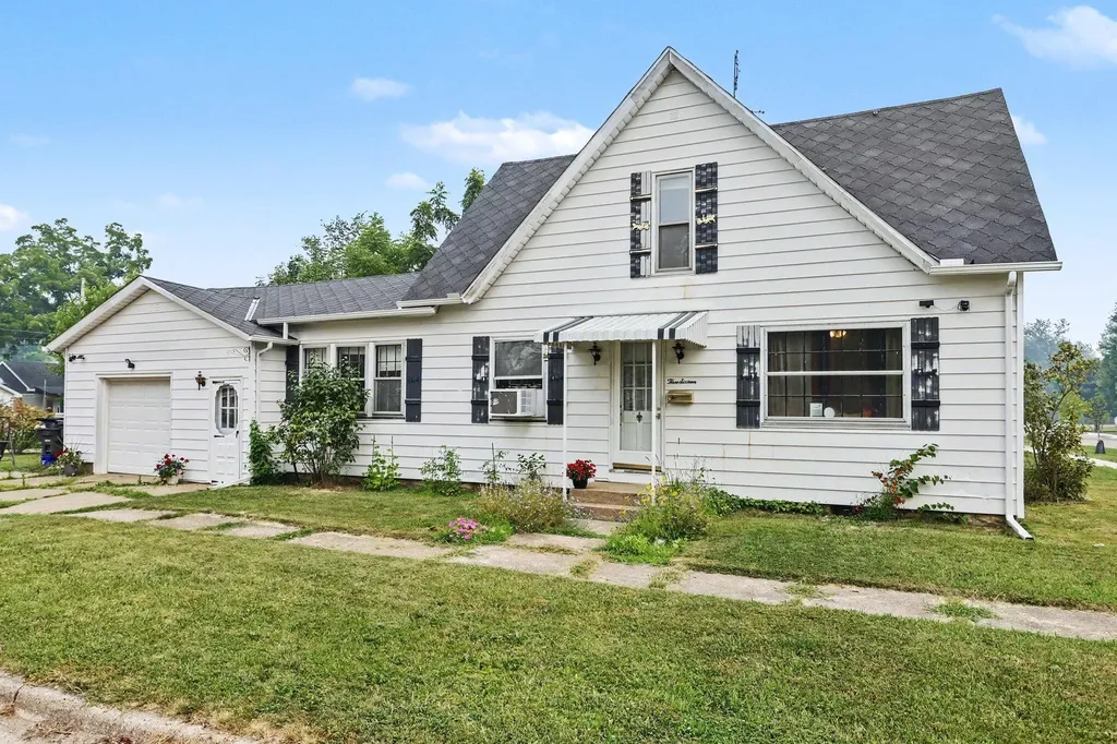 316 Magnolia Street Three Oaks Village MI 49128