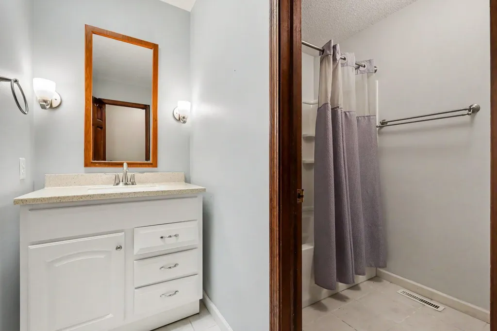 4410 Laurel Drive Royalton Township MI 49085