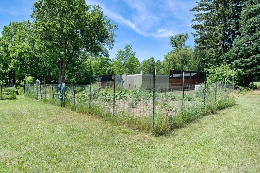 68022 Michigan 43 Geneva Township MI 49090