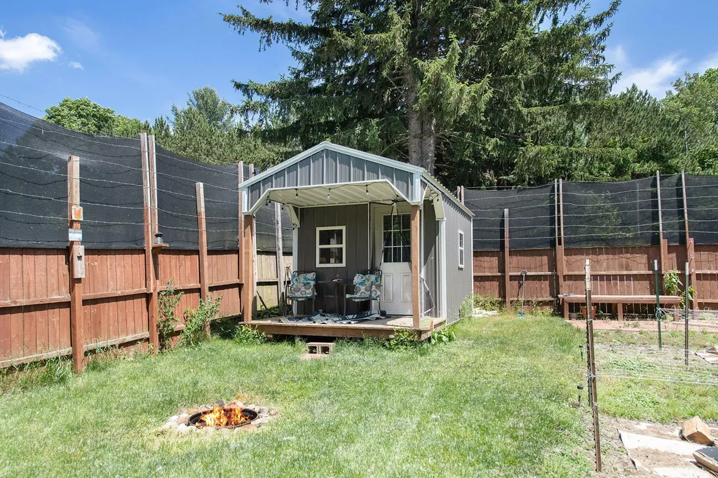 68022 Michigan 43 Geneva Township MI 49090