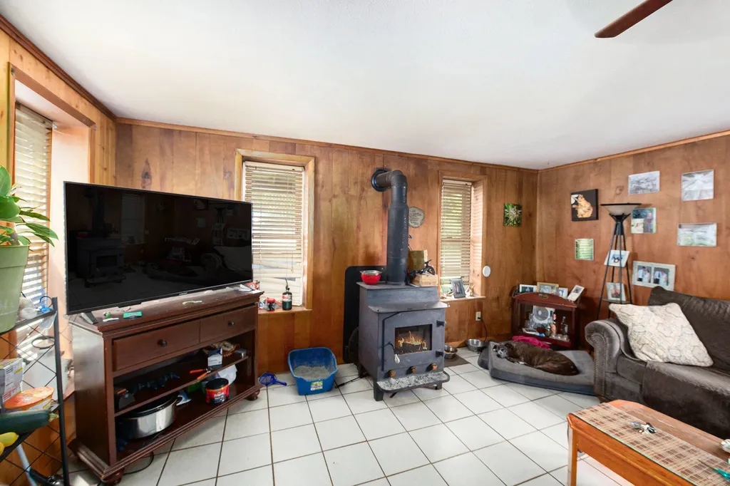 68022 Michigan 43 Geneva Township MI 49090