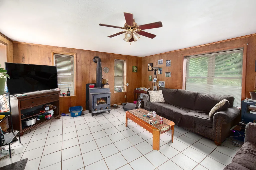 68022 Michigan 43 Geneva Township MI 49090