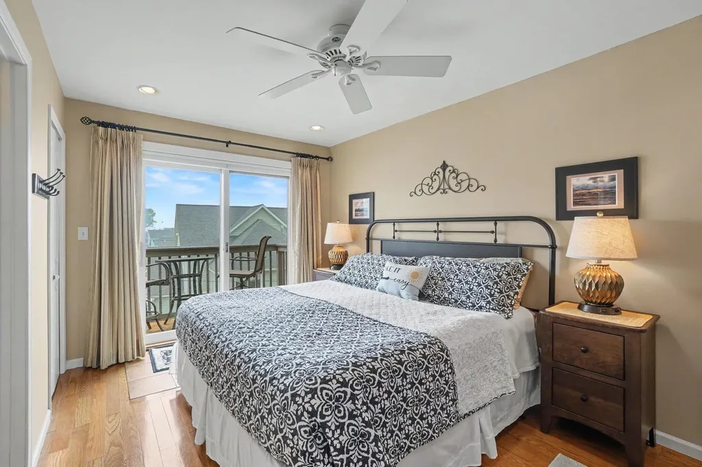 69 North Shore Drive South Haven City MI 49090