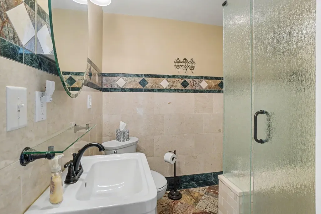 69 North Shore Drive South Haven City MI 49090