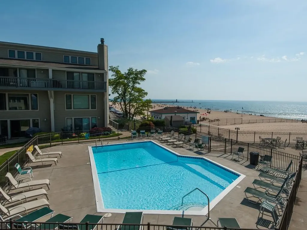 69 North Shore Drive South Haven City MI 49090