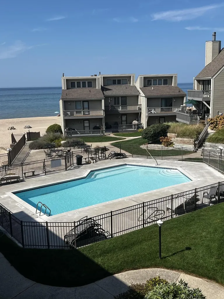 69 North Shore Drive South Haven City MI 49090
