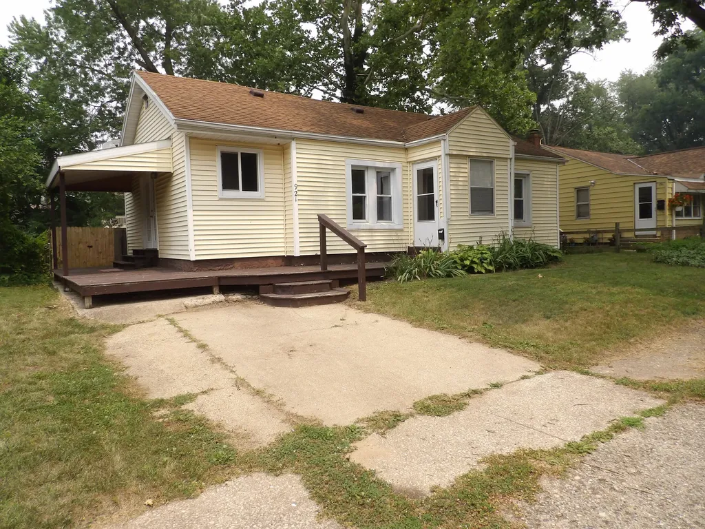 921 Burns Street Niles City MI 49120