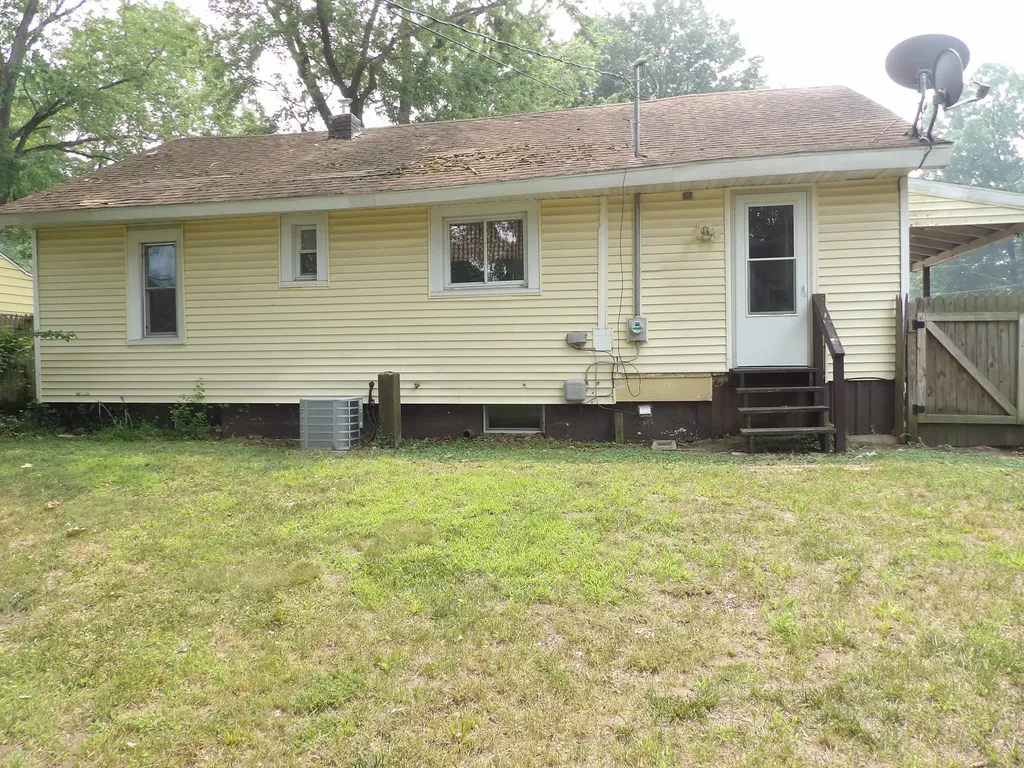 921 Burns Street Niles City MI 49120