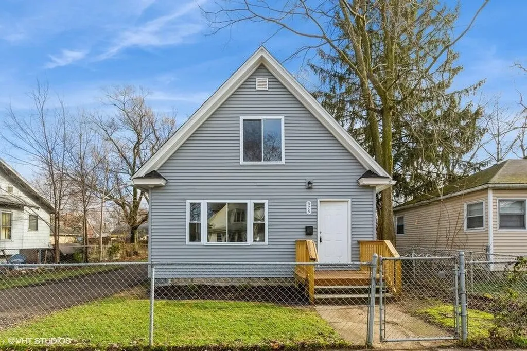 979 Lavette Avenue Benton Harbor City MI 49022