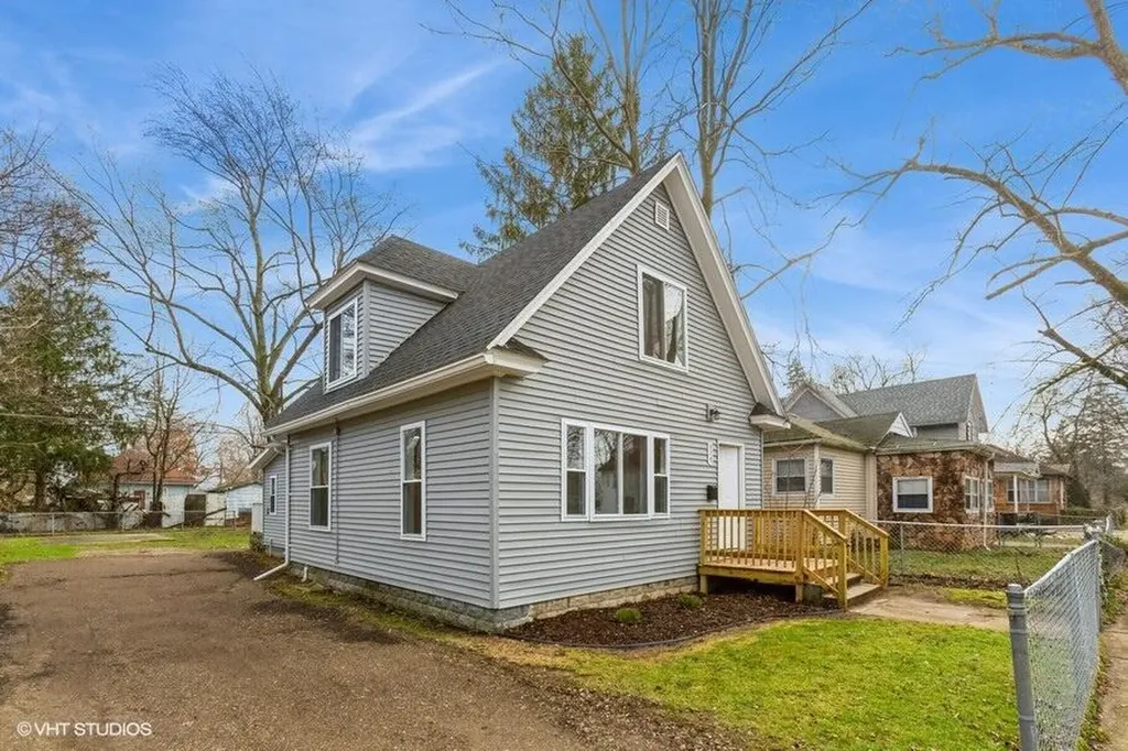 979 Lavette Avenue Benton Harbor City MI 49022