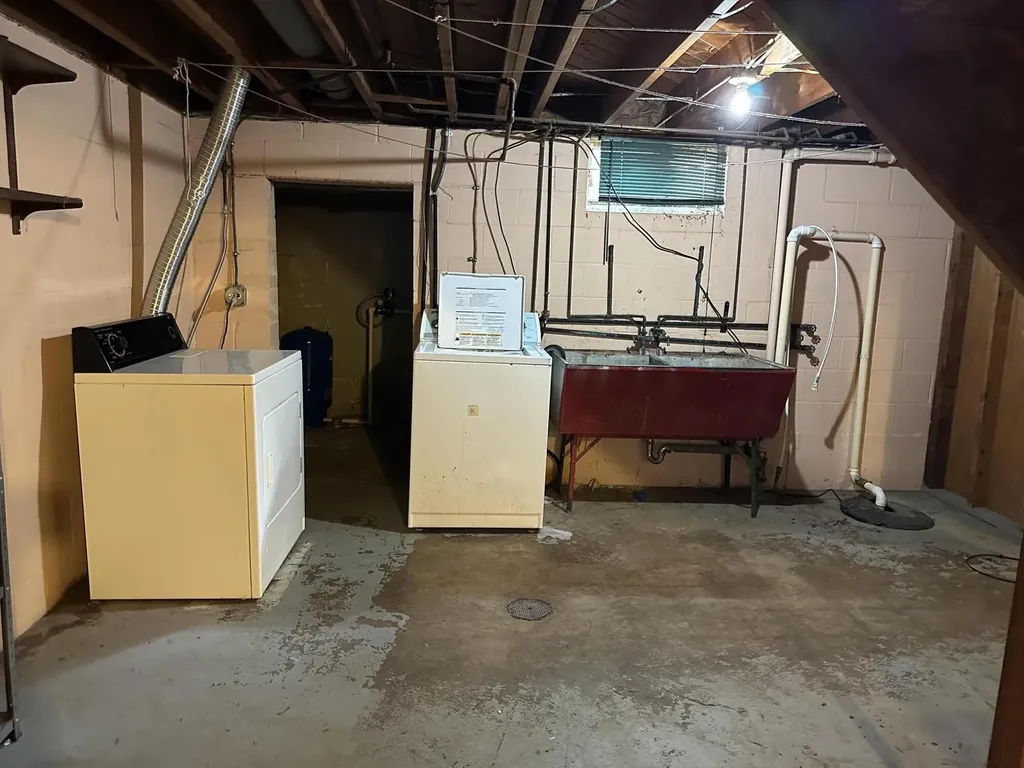 1060 Indiana Avenue Benton Charter Township MI 49022