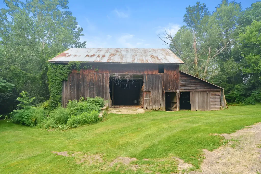 68228 County Road 215 Lawrence Township MI 49064