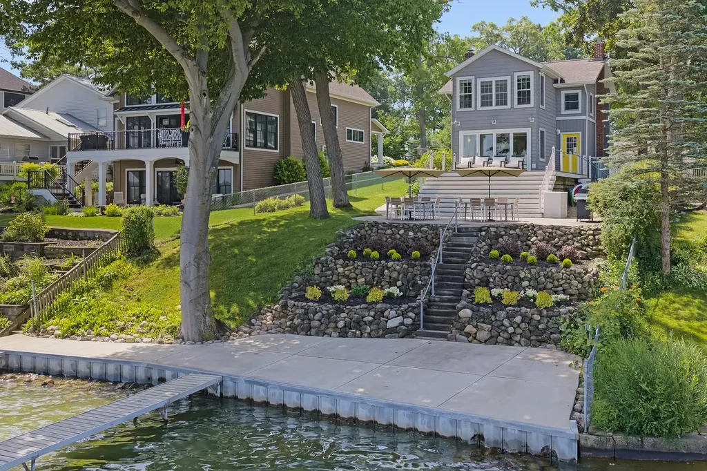 23612 S Shore Drive Ontwa Township MI 49112