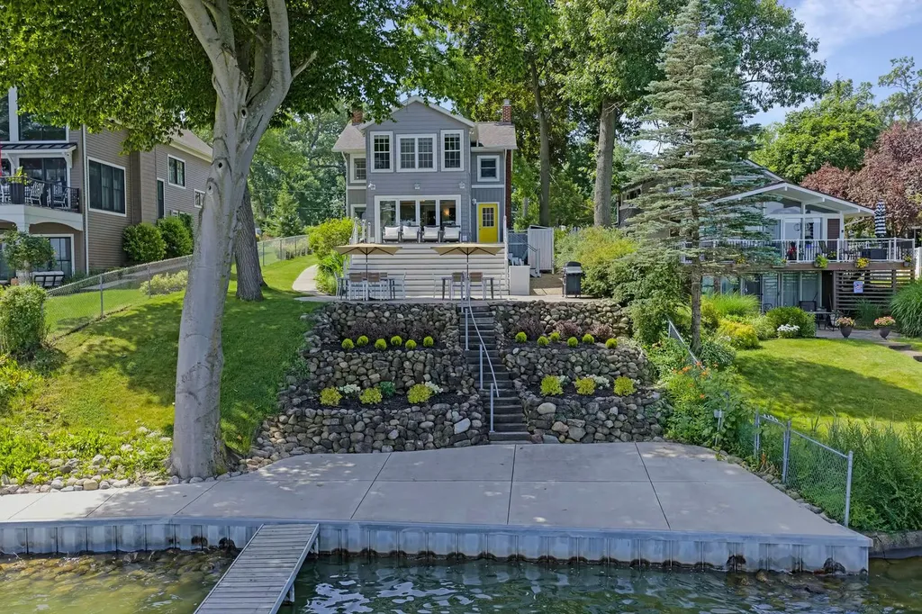 23612 S Shore Drive Ontwa Township MI 49112