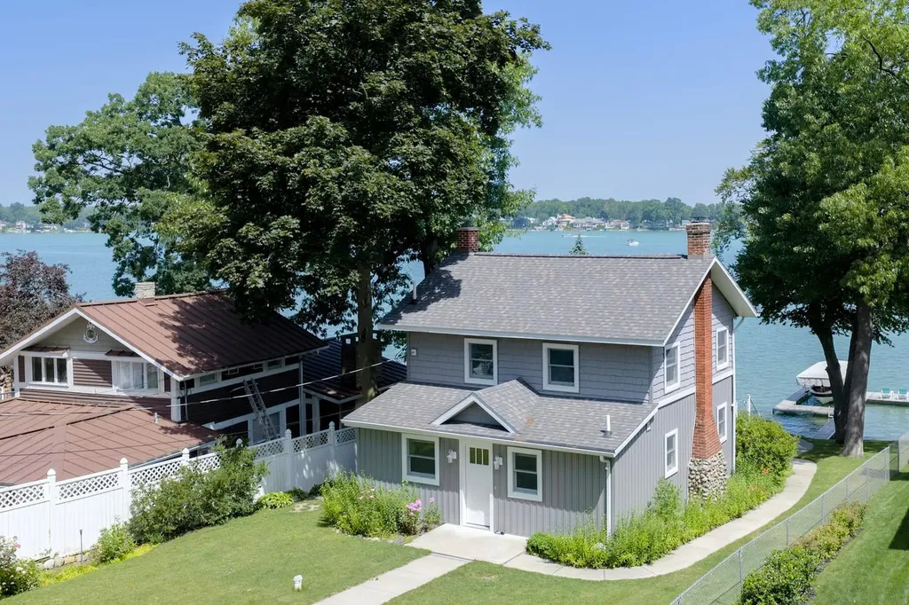 23612 S Shore Drive Ontwa Township MI 49112