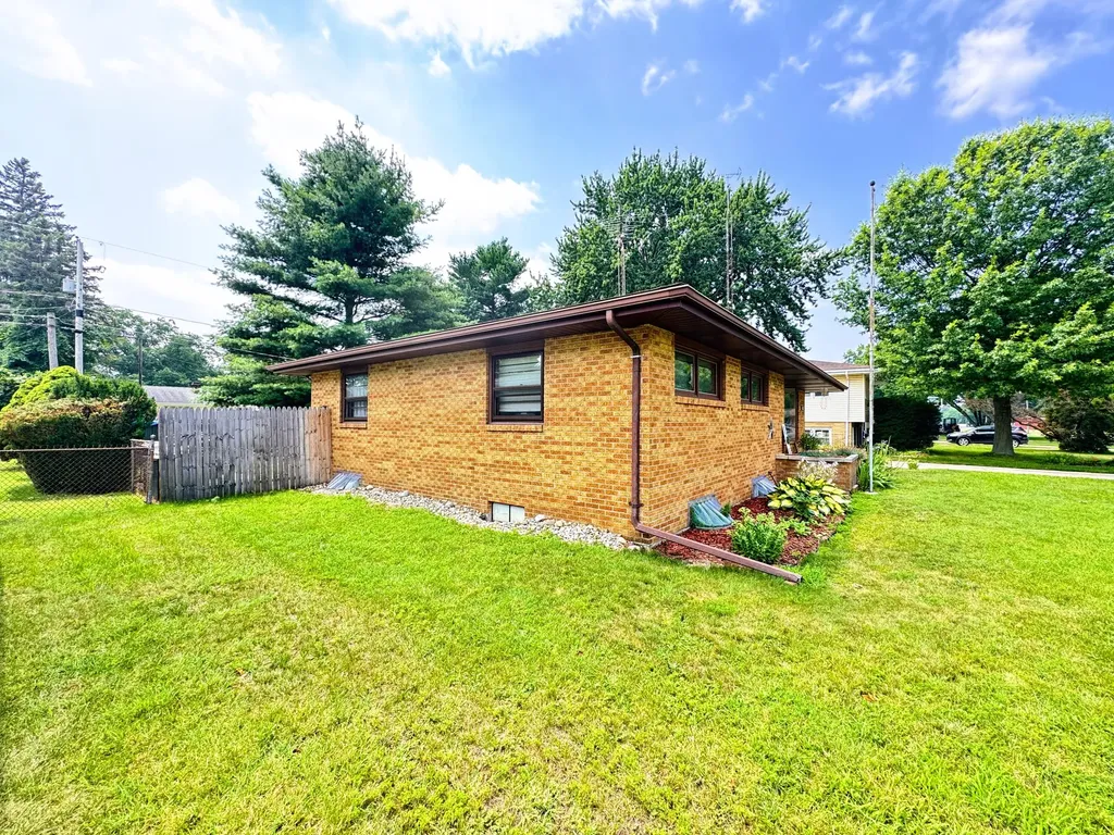 426 Eloise Drive Benton Charter Township MI 49022