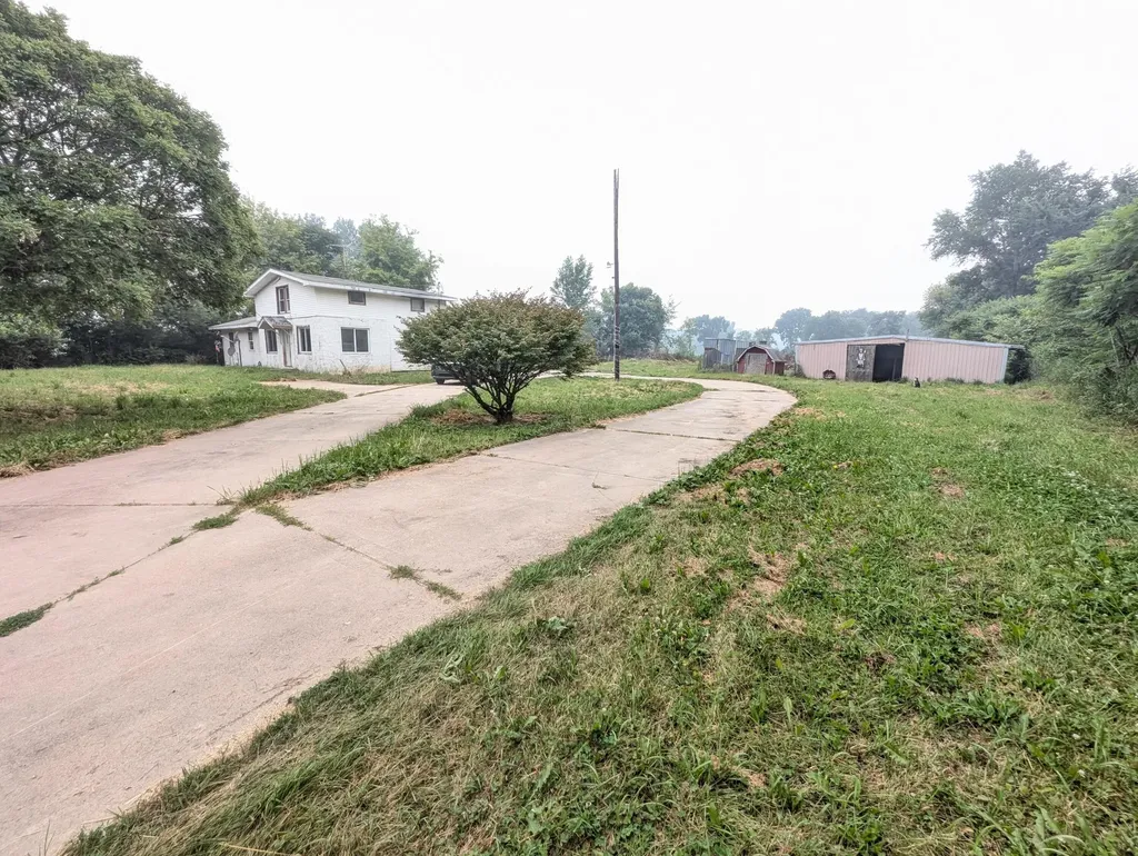 51270 92nd Avenue Hamilton Township MI 49045