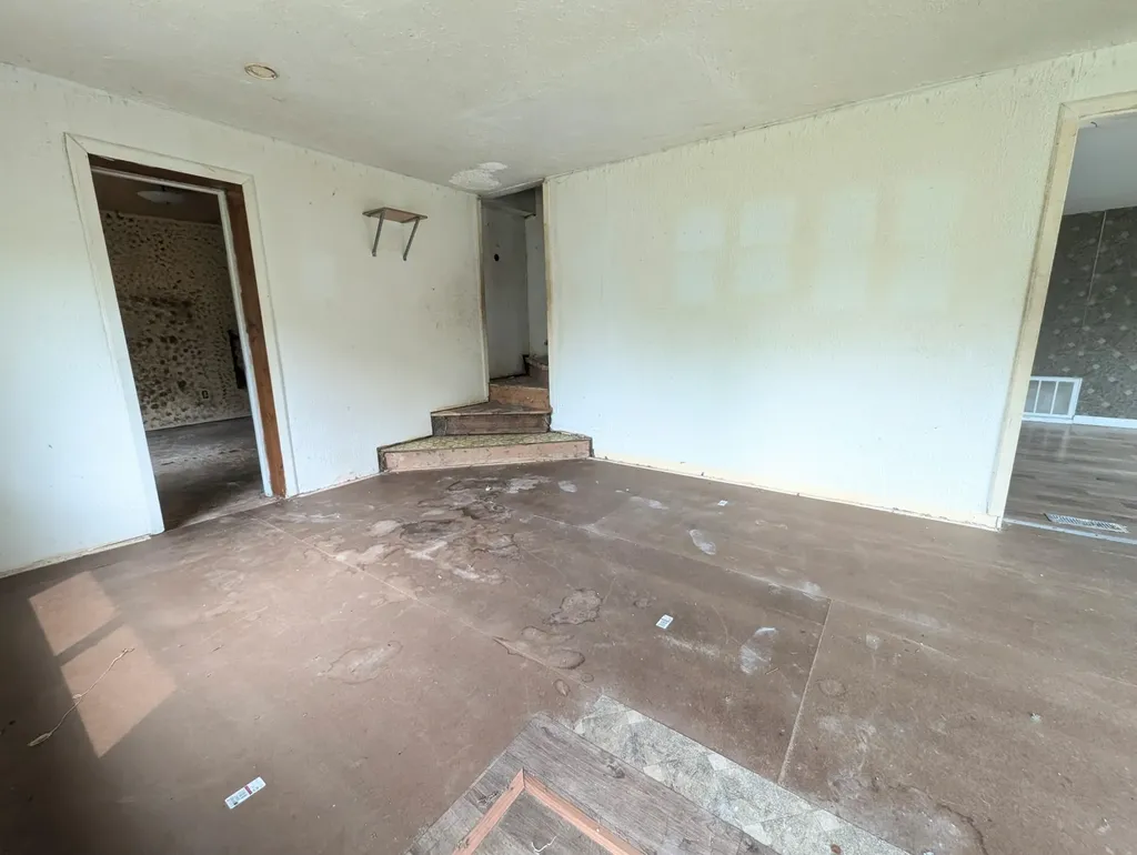 51270 92nd Avenue Hamilton Township MI 49045