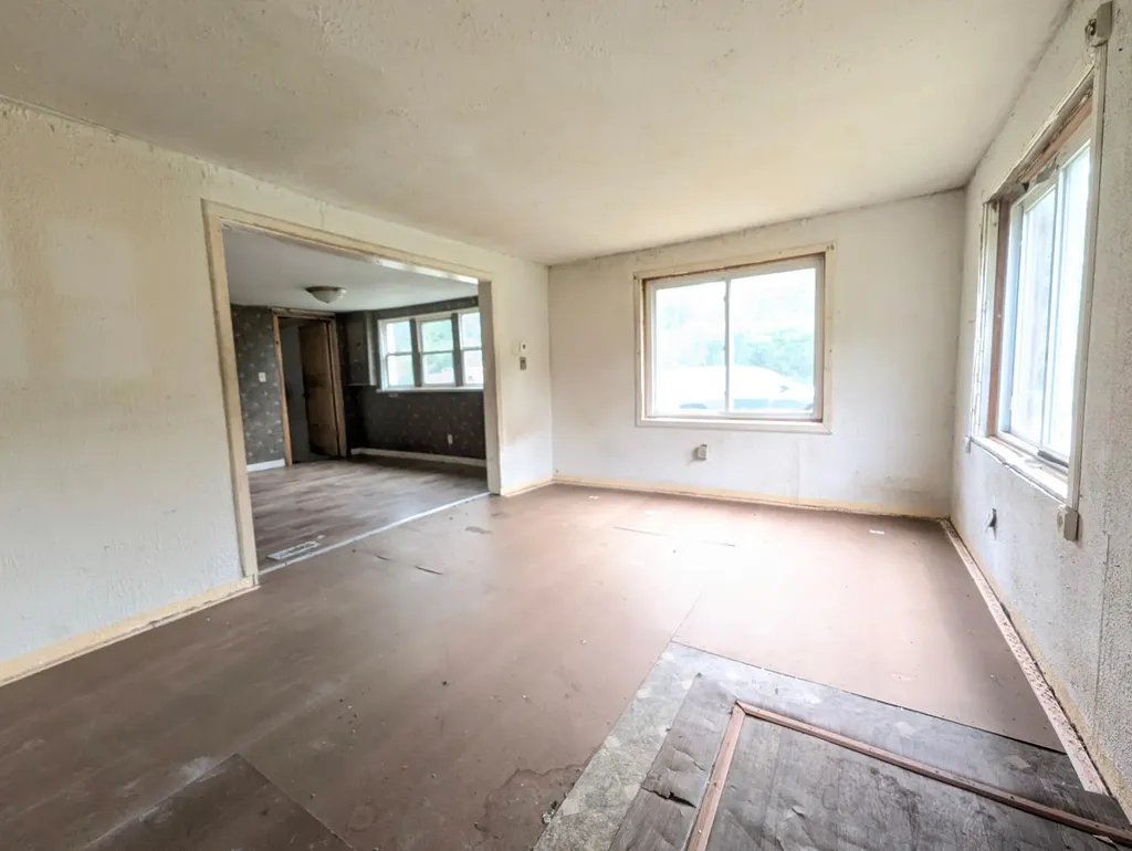 51270 92nd Avenue Hamilton Township MI 49045