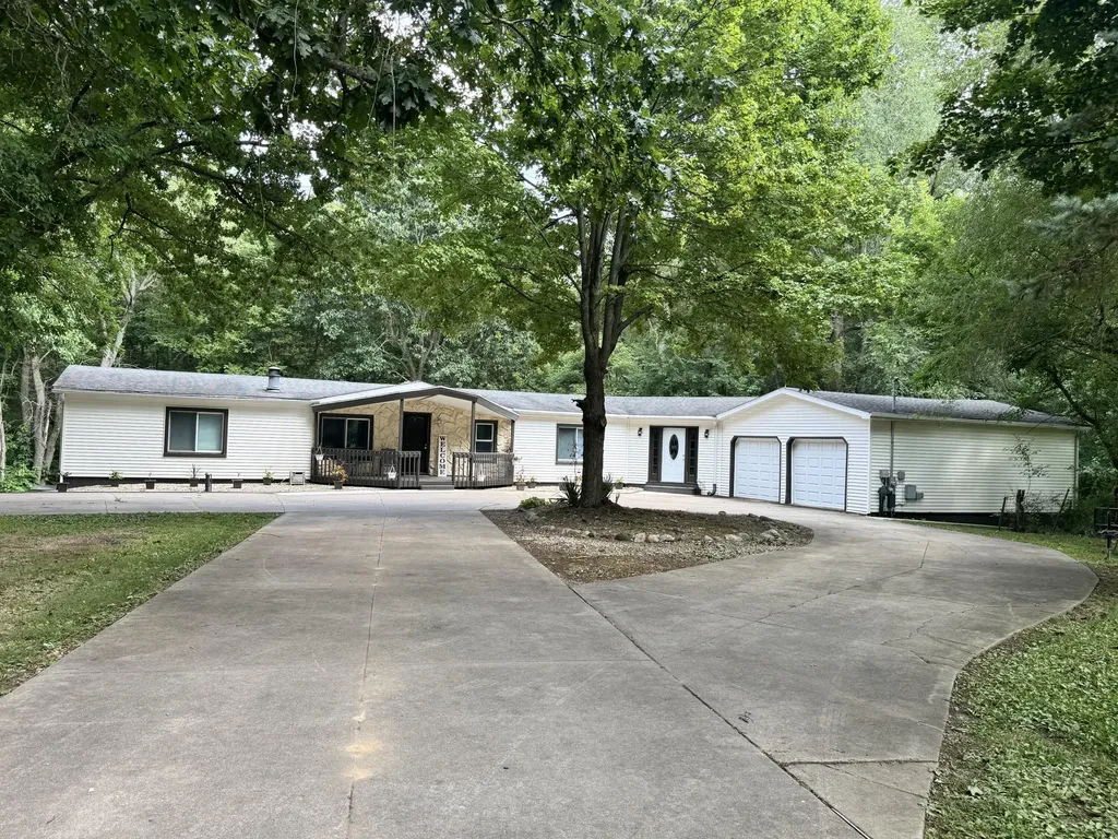 2888 Lyons Avenue Comstock Charter Township MI 49048